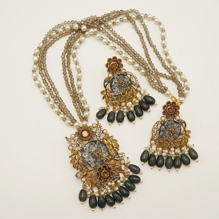 Crush Stones Big Pendant Long Mala Set - tlmjewels