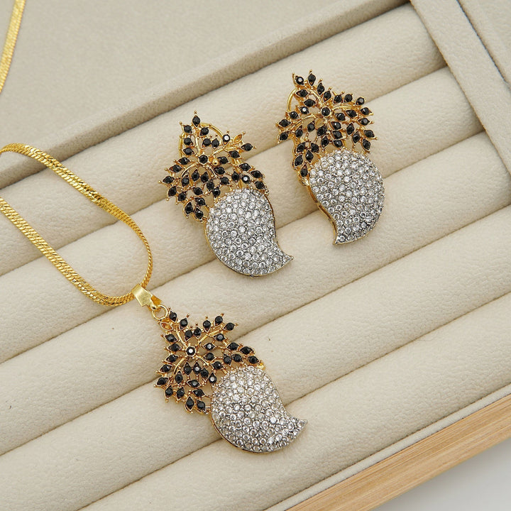 Diamond Cut Leaf Style Zircones Locket Set - tlmjewels