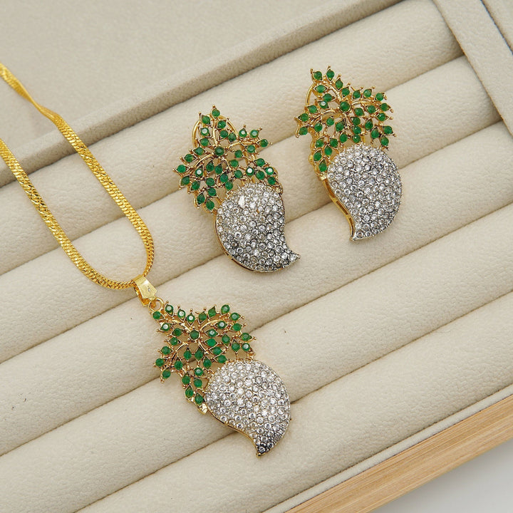 Diamond Cut Leaf Style Zircones Locket Set - tlmjewels