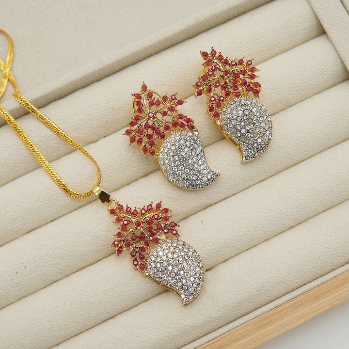 Diamond Cut Leaf Style Zircones Locket Set - tlmjewels