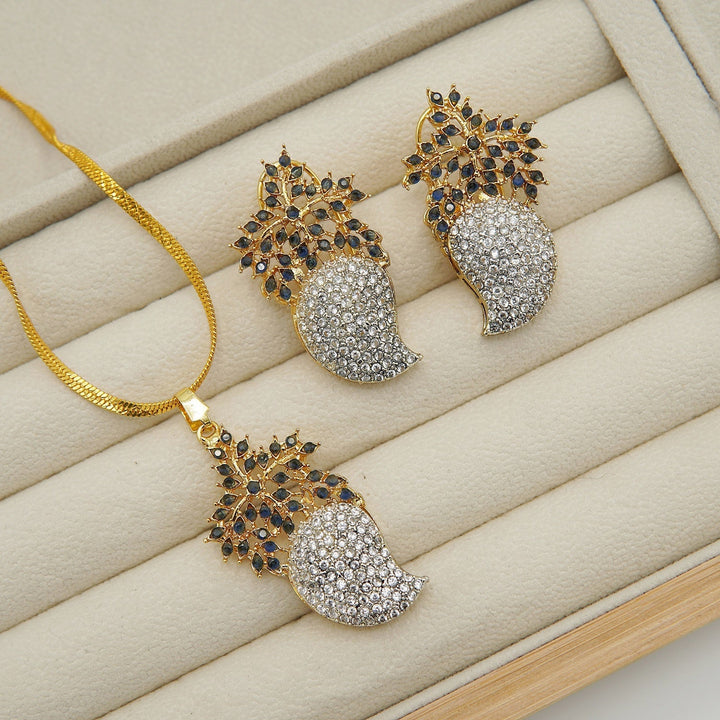 Diamond Cut Leaf Style Zircones Locket Set - tlmjewels