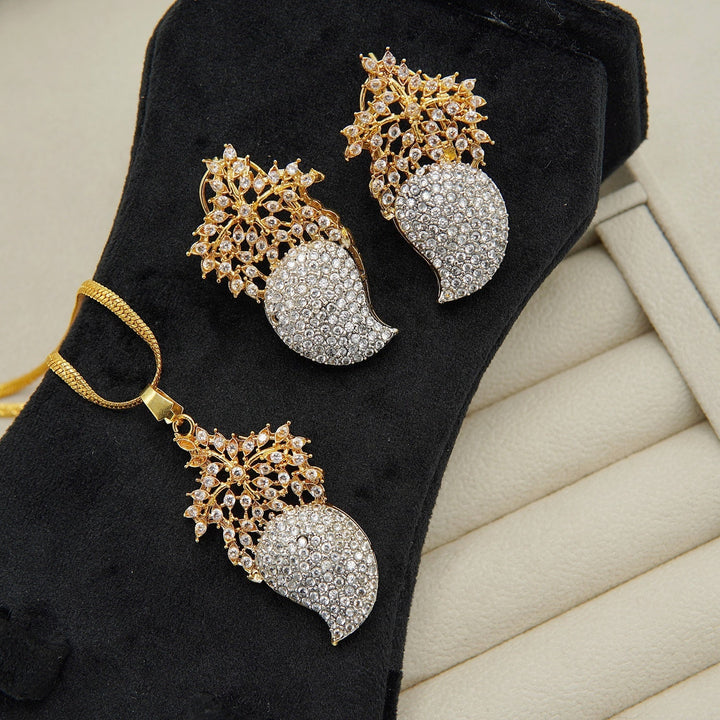Diamond Cut Leaf Style Zircones Locket Set - tlmjewels