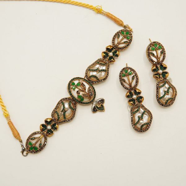 Emerald Mother Of Pearl Sleek Choker Set - tlmjewels