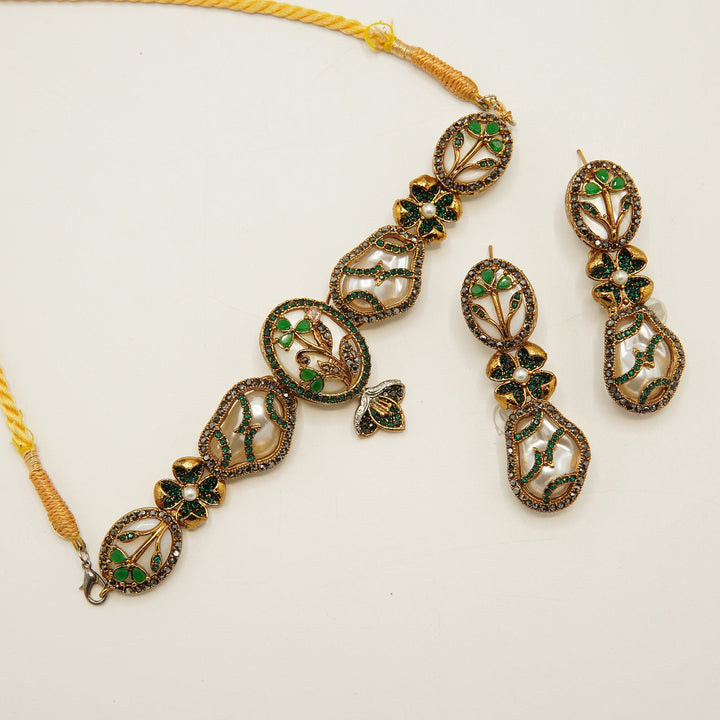 Emerald Mother Of Pearl Sleek Choker Set - tlmjewels