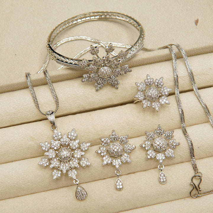 Micro Zircones Flower Combo Set With Bracelet - tlmjewels
