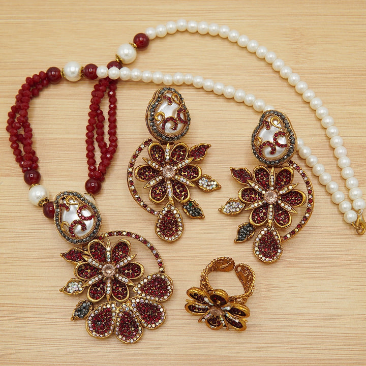 Mother Of Pearl Flower Mala Set With Ring - tlmjewels