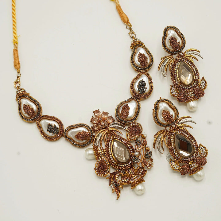Queen's Gem Stones Mother Of Pearl Semi Party Wear Necklace Set - tlmjewels
