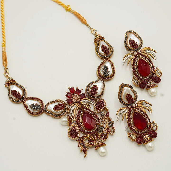Queen's Gem Stones Mother Of Pearl Semi Party Wear Necklace Set - tlmjewels