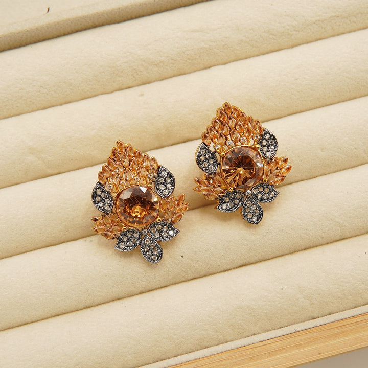 Zircones Diamond Medium Size Studs - tlmjewels