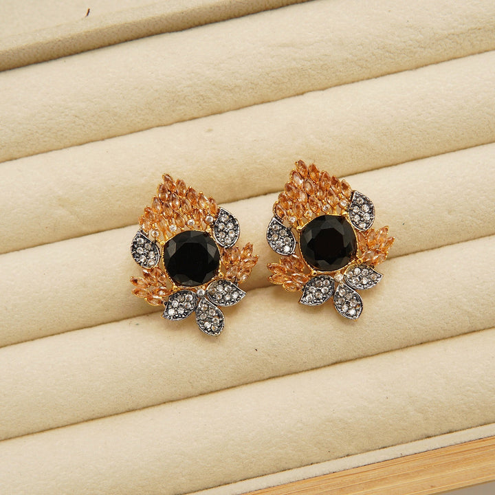Zircones Diamond Medium Size Studs - tlmjewels